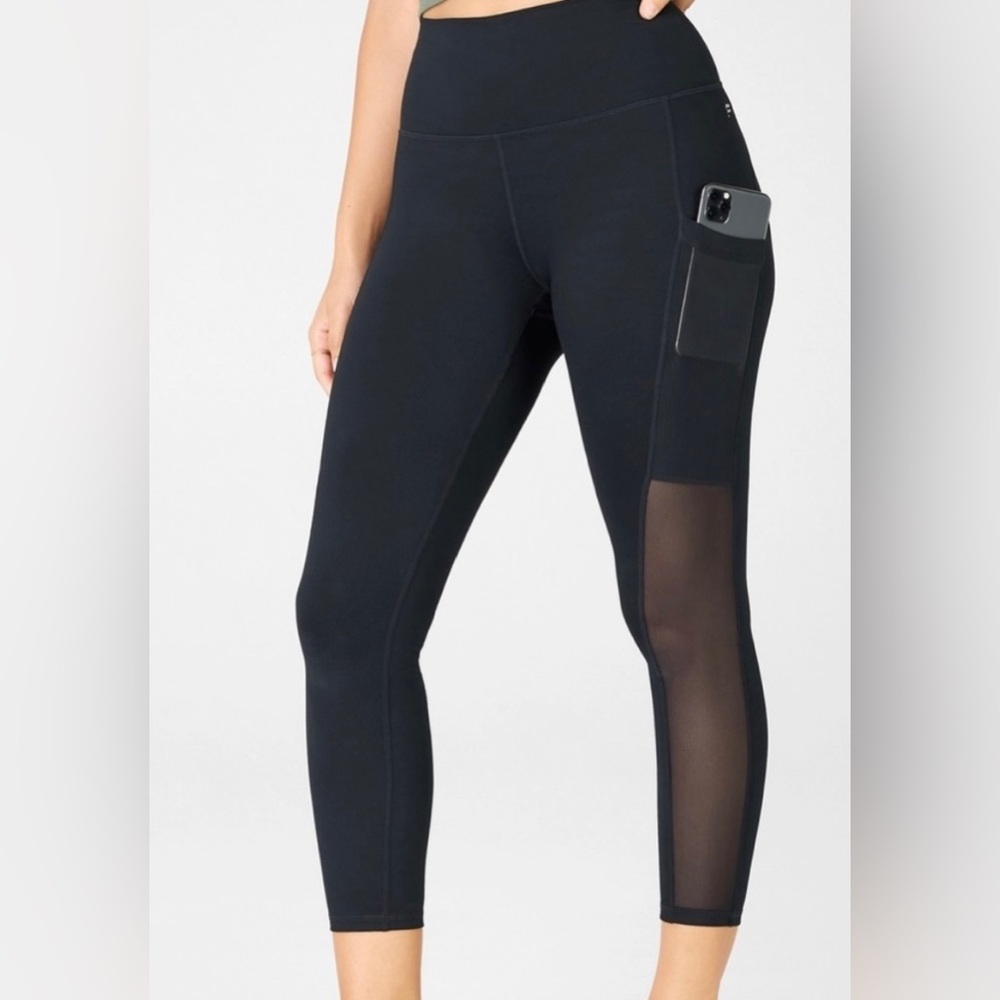 Black Fabletics leggings